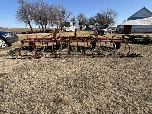 Image of Massey Ferguson MF125 equipment image 2