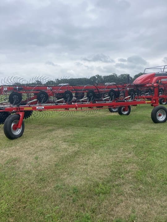 Image of Massey Ferguson 3983 equipment image 3