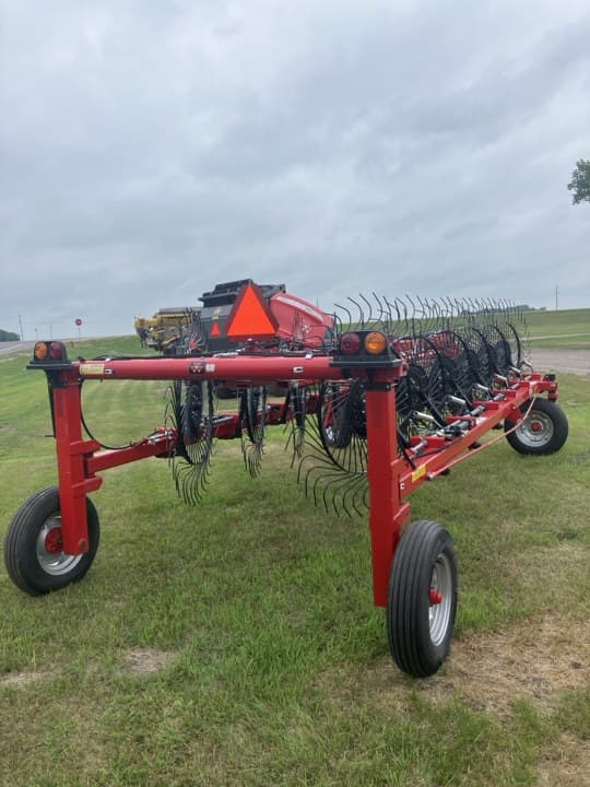 Image of Massey Ferguson 3983 Primary image