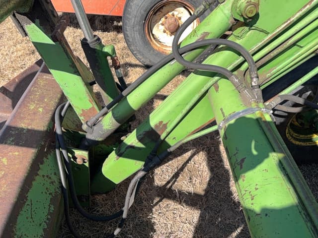 Image of John Deere 4440 equipment image 2