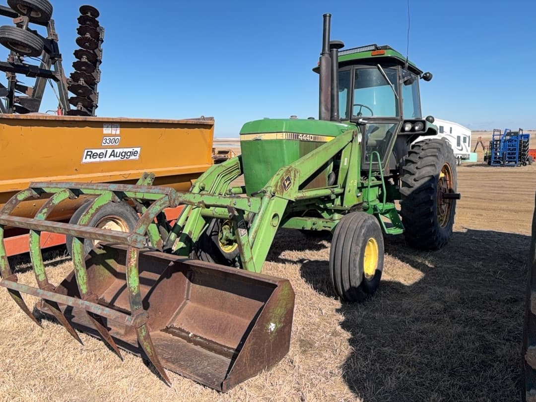 Image of John Deere 4440 Primary image