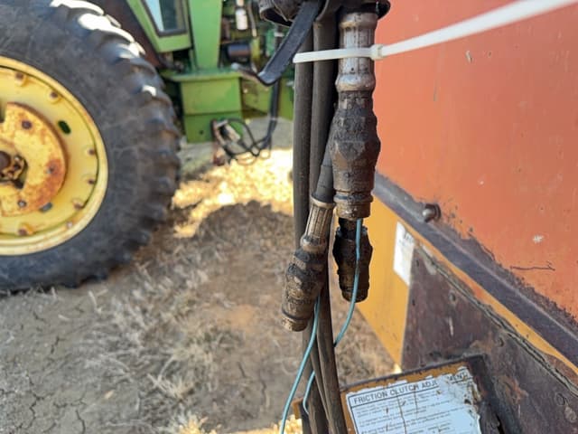 Image of Knight 3300 equipment image 3