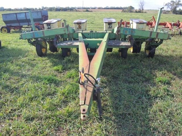 Main image John Deere 7000