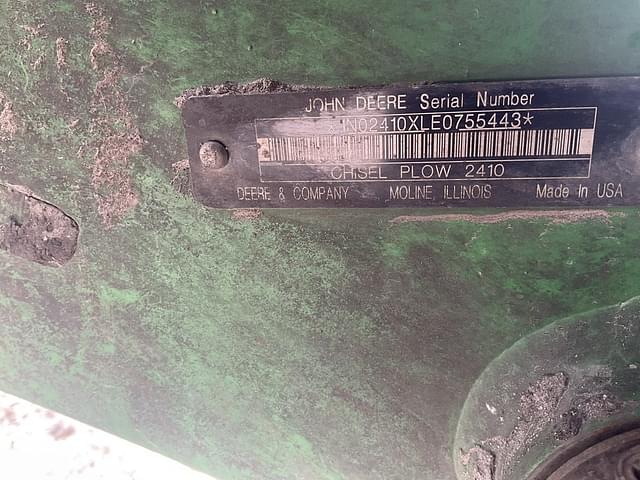 Image of John Deere 2410 equipment image 4