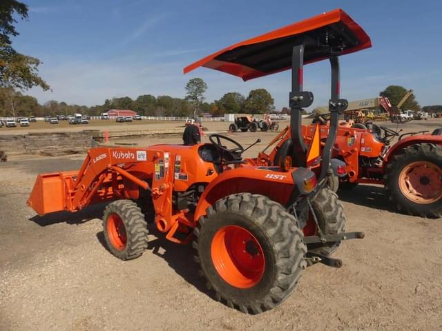 Image of Kubota L3301 equipment image 4