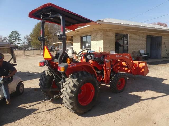 Image of Kubota L3301 equipment image 2