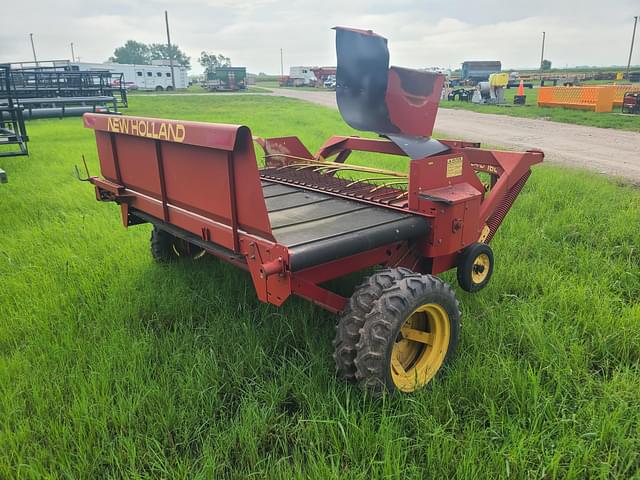 Image of New Holland 166 equipment image 3