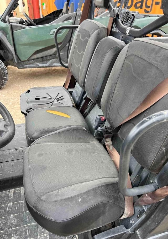 Image of Can-Am Defender HD10 equipment image 2