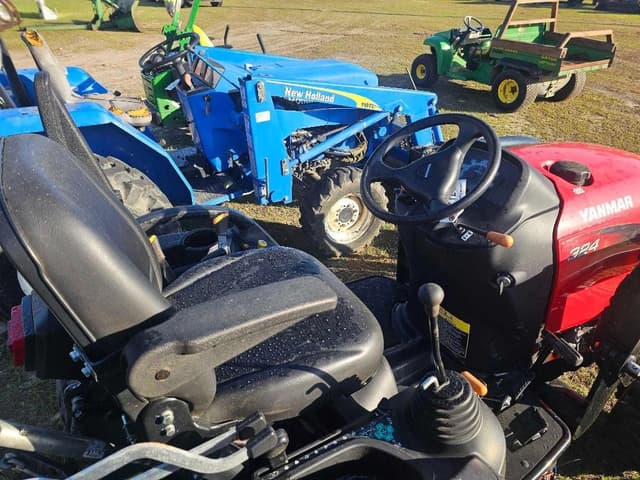 Image of Yanmar 324 equipment image 3