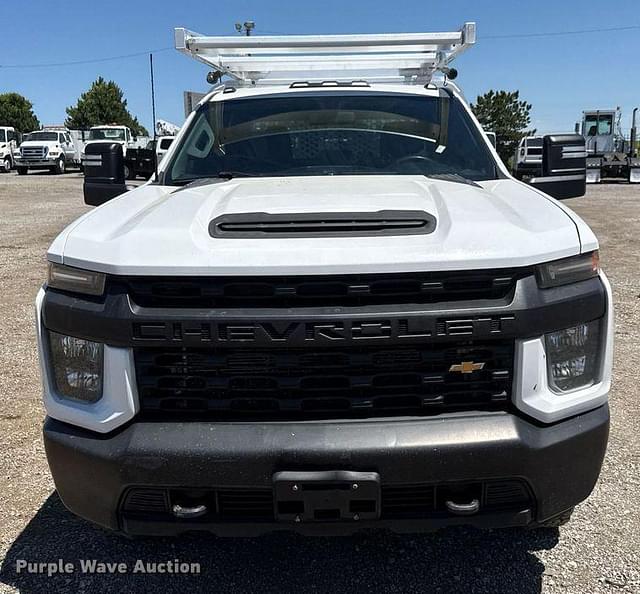 Image of Chevrolet 3500HD equipment image 1
