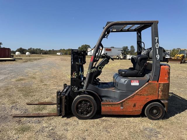 Image of Toyota 8FGCU25 equipment image 1