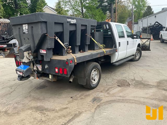 Image of Ford F-250 equipment image 4