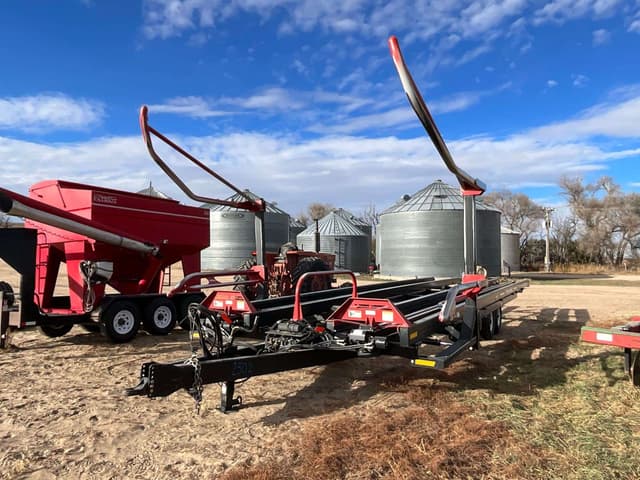 Image of Farm King 2450 equipment image 1