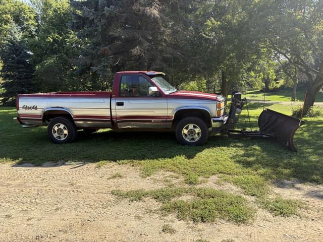 Image of Chevrolet K1500 equipment image 1