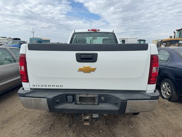 Image of Chevrolet 3500HD equipment image 2