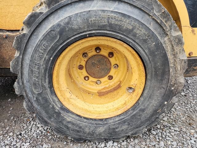 Image of Caterpillar 246B equipment image 3