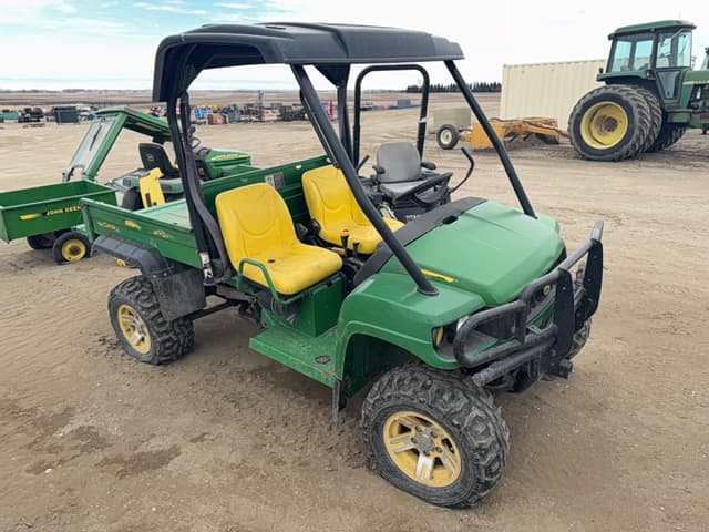 Image of John Deere Gator XUV 620i equipment image 4