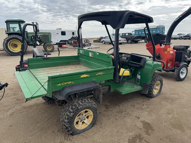 Image of John Deere Gator XUV 620i equipment image 3