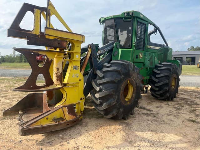Image of John Deere 843L equipment image 2