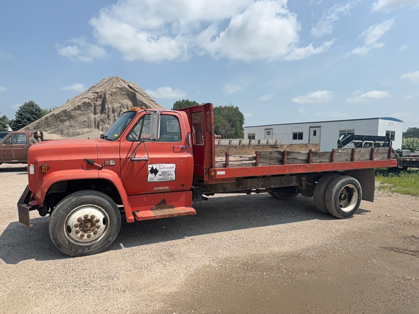 1988 GMC 7000 Equipment Image0