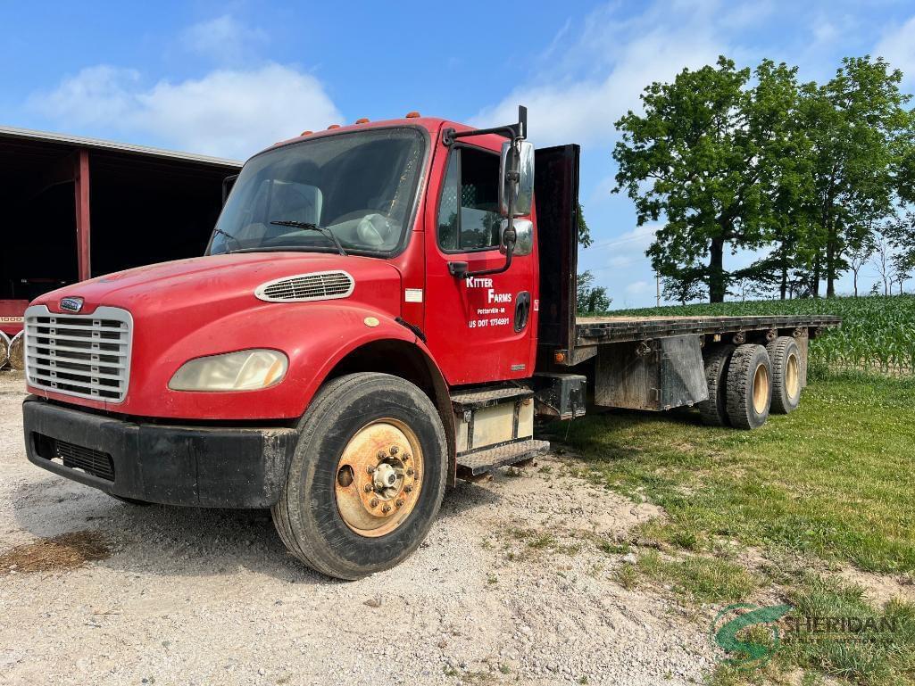 Image of Freightliner M2 106 Primary image