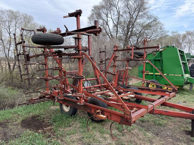 Image of International Harvester 45 equipment image 3