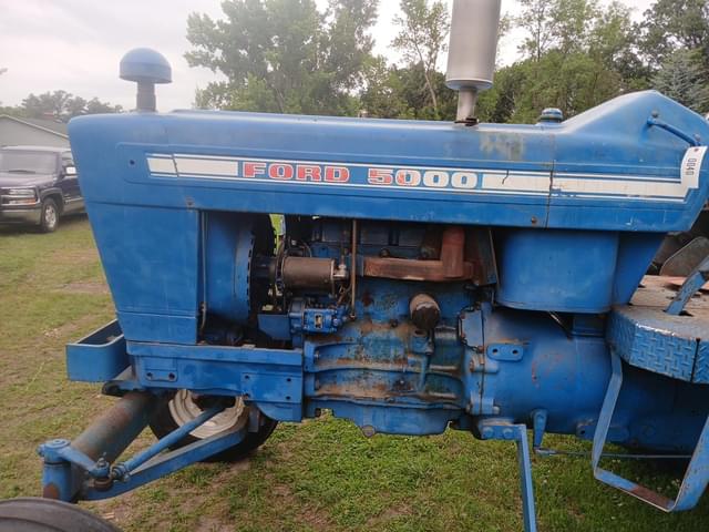 Image of Ford 5000 equipment image 2