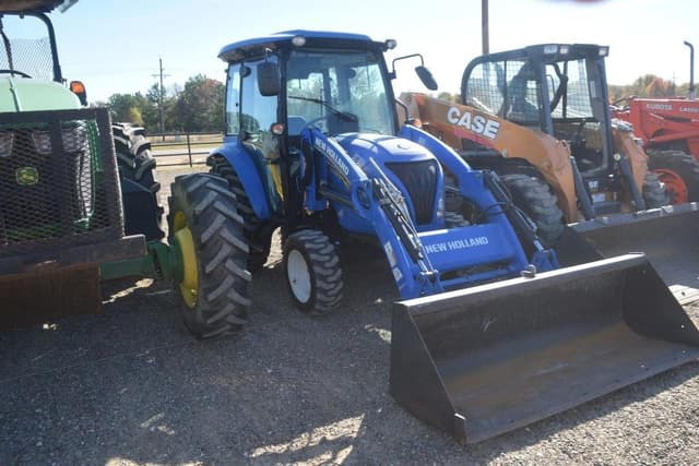 Image of New Holland Boomer 37 equipment image 3