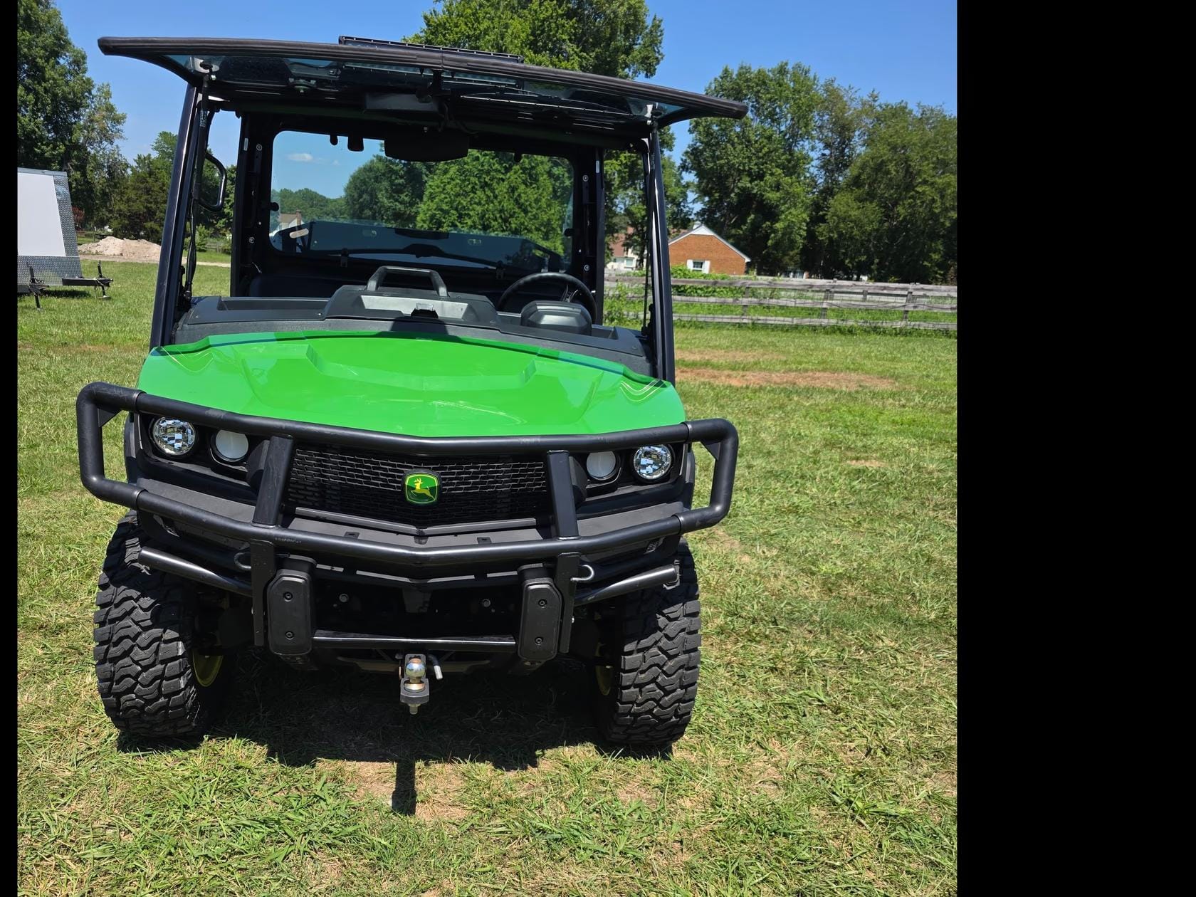 2023 John Deere XUV 835M Equipment Image0
