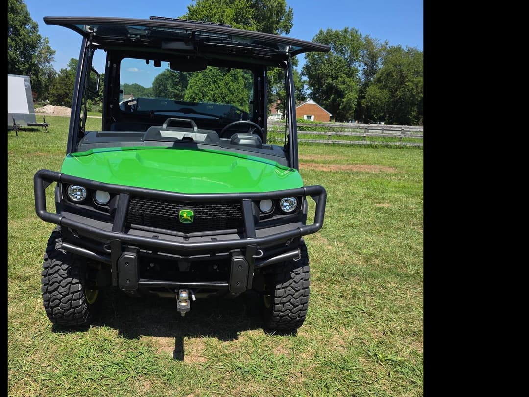 Image of John Deere XUV 835M Primary image