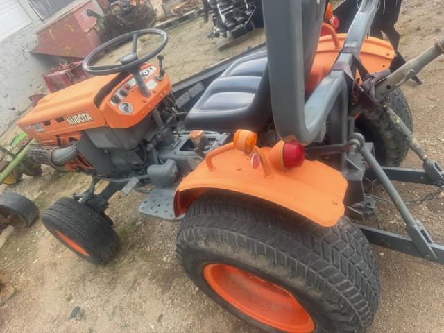 Image of Kubota B7100 equipment image 1