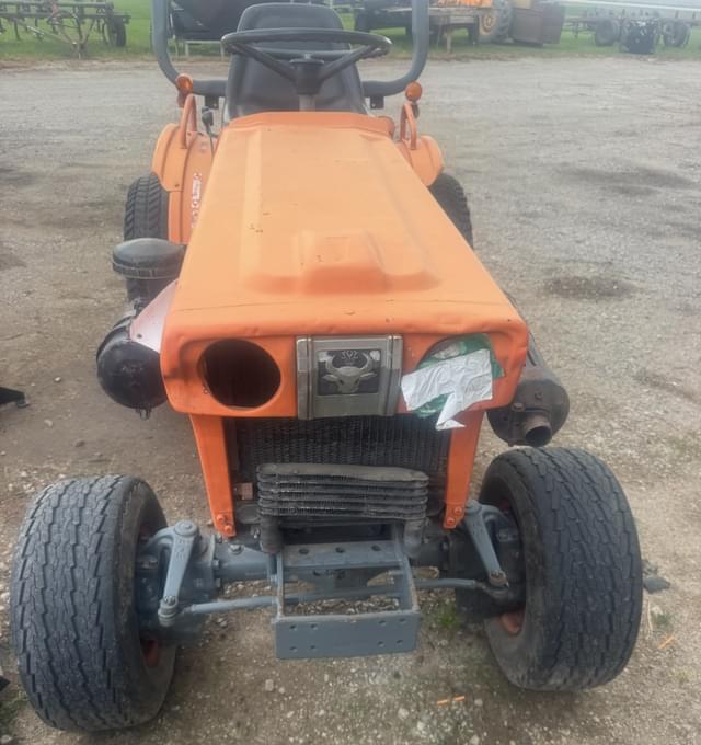 Image of Kubota B7100 equipment image 2