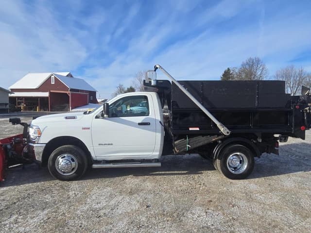 Image of Dodge Ram 3500 equipment image 4