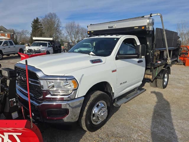 Image of Dodge Ram 3500 equipment image 2