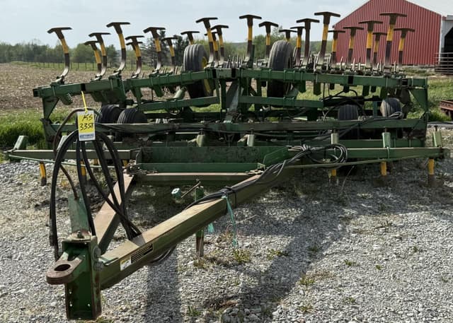 Image of John Deere 1010 equipment image 4