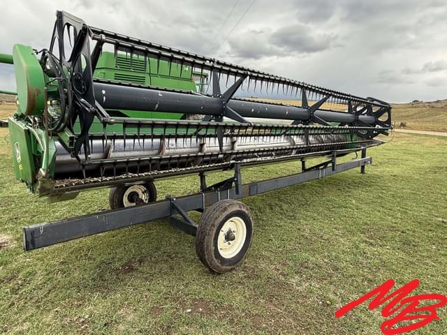 Image of John Deere 925 equipment image 1