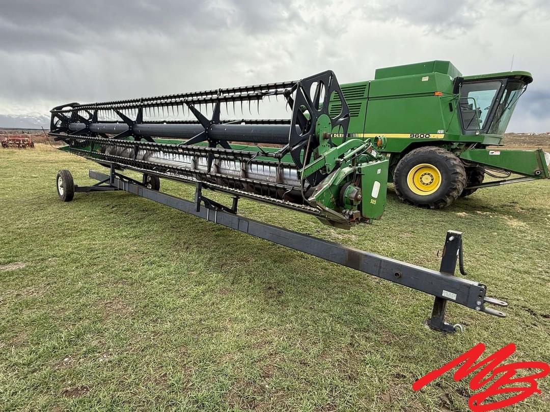 Image of John Deere 925 Primary image