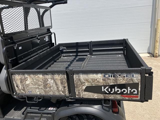 Image of Kubota RTV-X Crew equipment image 4