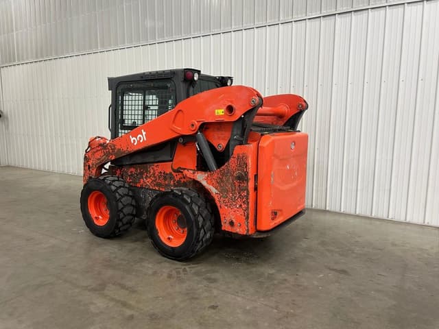 Image of Kubota SSV75HC equipment image 2