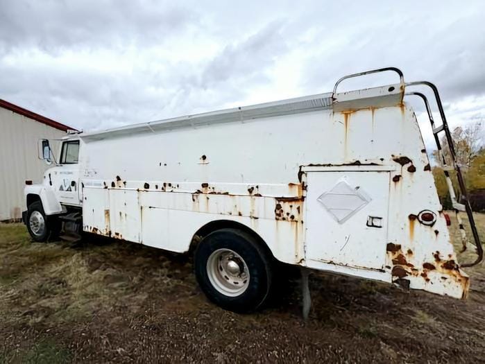 1994 Ford LN8000 Equipment Image0