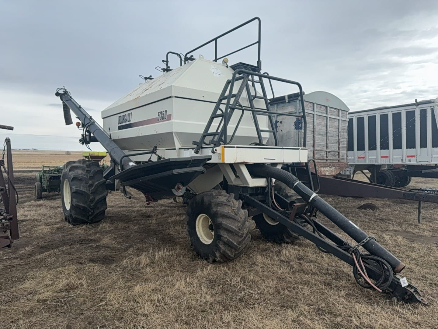 Bourgault 5350  Equipment Image0