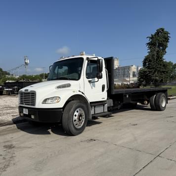 Main image Freightliner Business Class M2