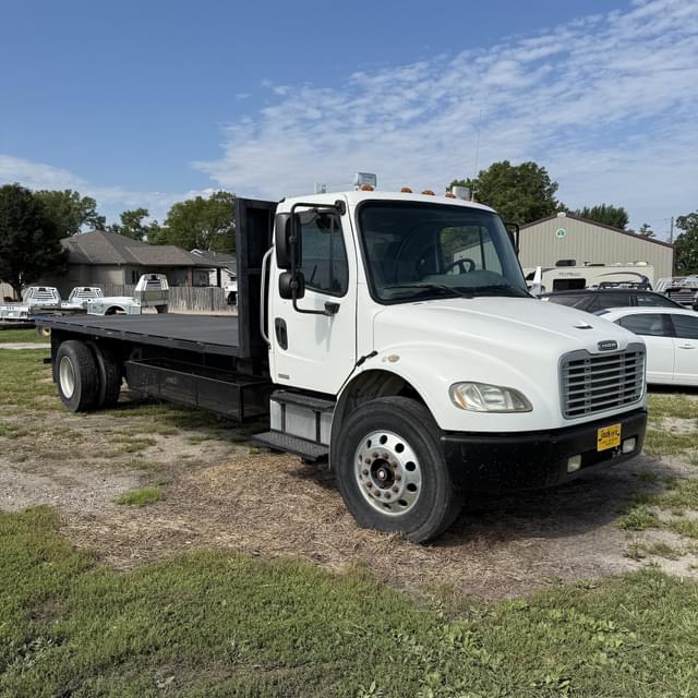 Image of Freightliner Business Class M2 equipment image 1
