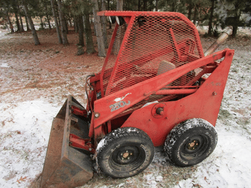 Main image Gehl 2500