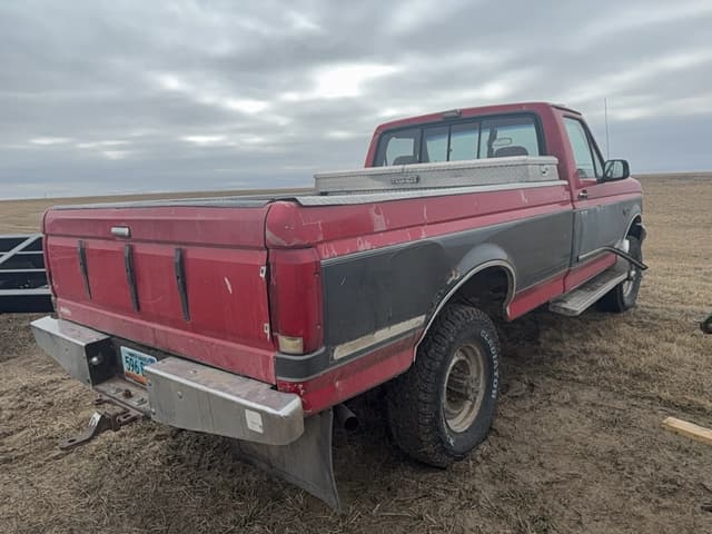 Image of Ford F-250 equipment image 3