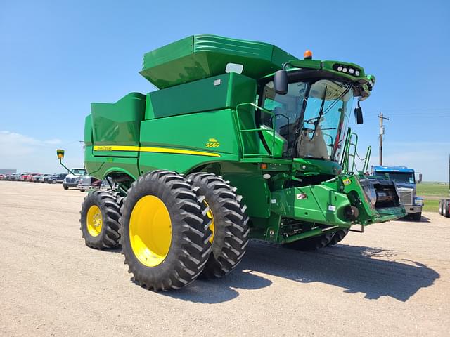 Image of John Deere S660 equipment image 1