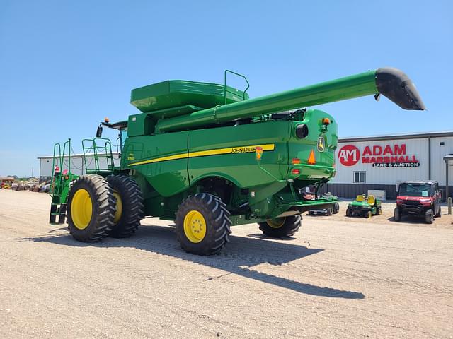 Image of John Deere S660 equipment image 3