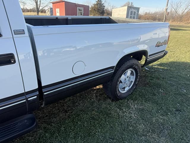 Image of Chevrolet 1500 equipment image 3