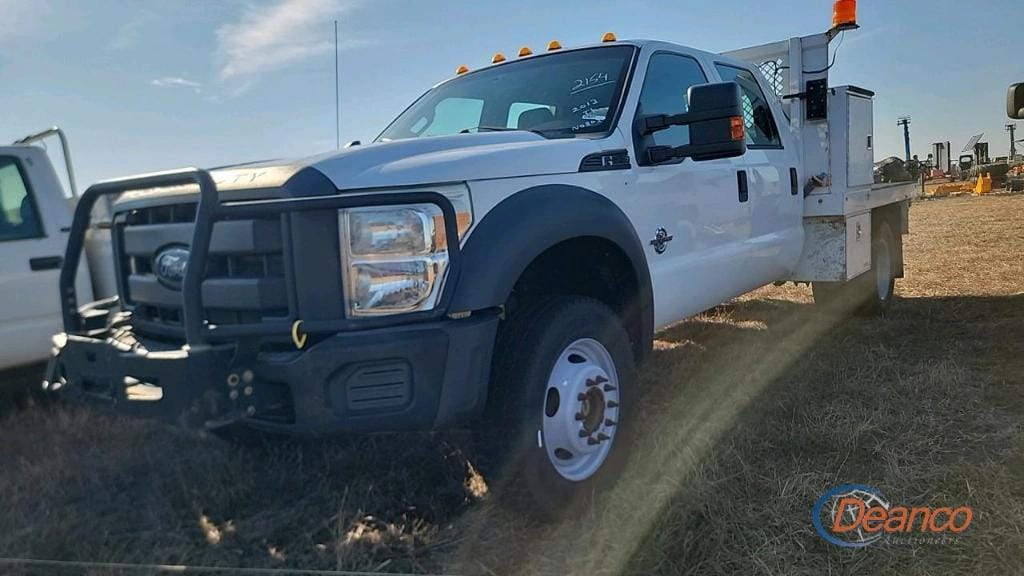 2012 Ford F-550 Equipment Image0