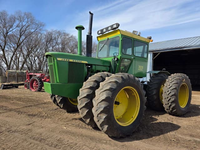 Image of John Deere 7020 equipment image 2